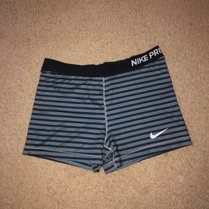 NIKE PRO 3” compression shorts